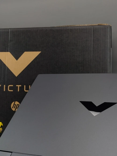 HP VICTUS 15  I5 13420H RTX 3050 16GB DDR4 512 GB SSD ÉCRAN 15,6"