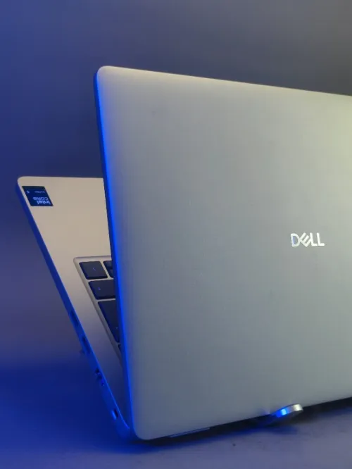 Dell 14 pro ultra 5 235U 16gb ddr5 RAM SSD 256gb écran 14"