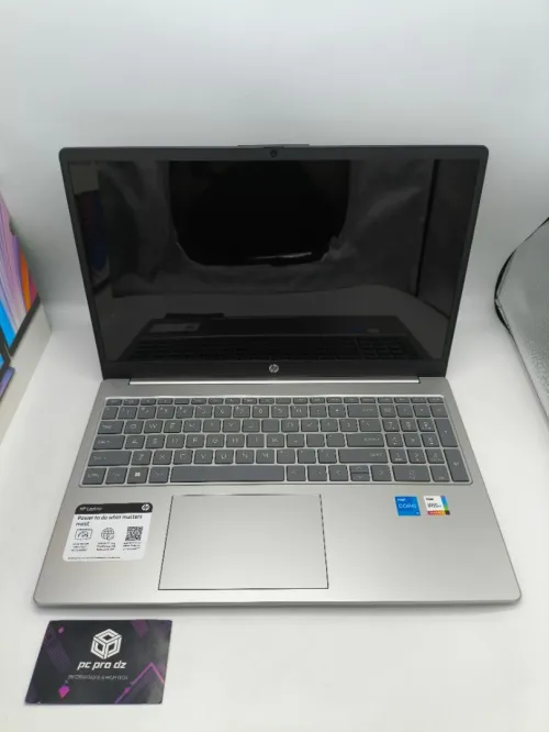HP 15 i5 1235U 12TH GEN 12GB 512G SSD 15.6 FULLHD TACTILE WIN 11 NEUF 