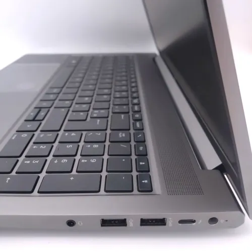 HP ZBOOK POWER G7 Xeon W10855M 16G  512 Gb SSD 15.6 NVIDIA QUADRO T2000 4G 