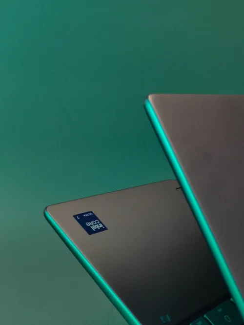 HP ZBOOK 8 g1i 16 inch ultra 7 255h rtx 500 ADA + INTEL ARC 140T 32GB RAM DDR5 1TB SSD ÉCRAN 16 WUXGA