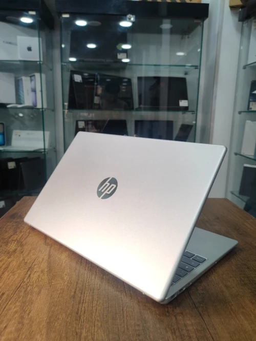 HP LAPTOP 15 Intel core 5 120U 16G DDR4 512G SSD NVMe  15,6"