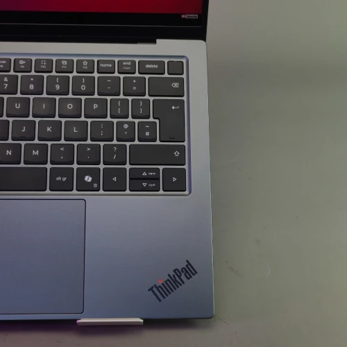 Lenovo Thinkpad x9-14 aura edition ultra 7 258v 32gb lpddrx5  1 tb SSD écran 14" OLED
