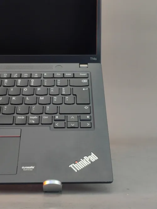 LENOVO THINKPAD T14S GEN 3 RYZEN 7 6850U amd Radeon 680M 16gb lpddrx5 SSD 512gb écran 14" WUXGA