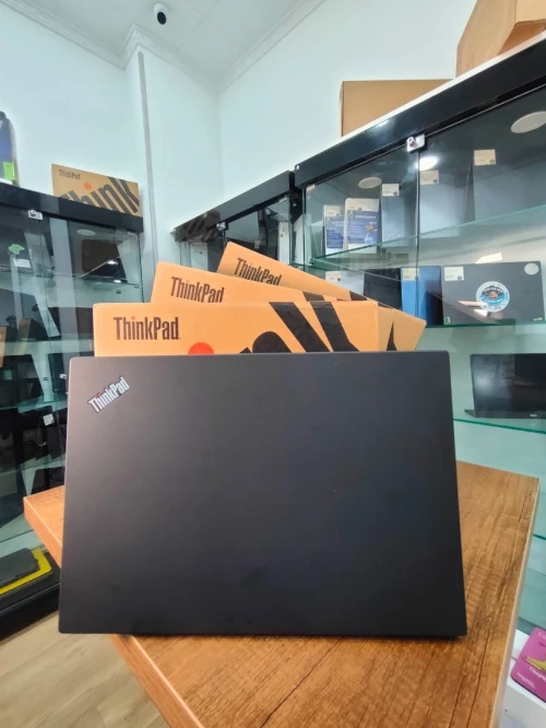 LENOVO THINKPAD T14 GEN2 I7-1165G7/16G DDR 4/512 SSD NVME