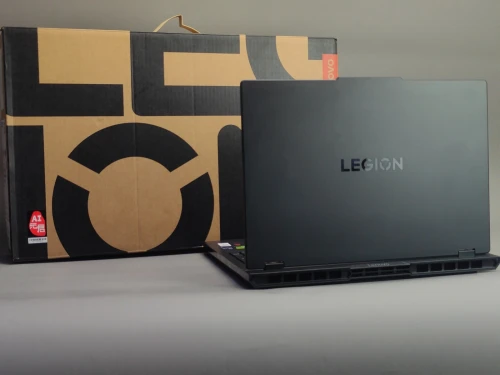 LENOVO LEGION 5 PRO I9 14900HX RTX 5070 32Gb DDR5 1Tb SSD ÉCRAN 16 POUCES 2,5K 240 Hz