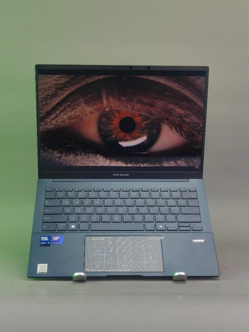 ASUS ZENBOOK 14 OLED ULTRA 9 285H 32 Go LPDDR5X. 1 To. NVMe 14 pouces, OLED