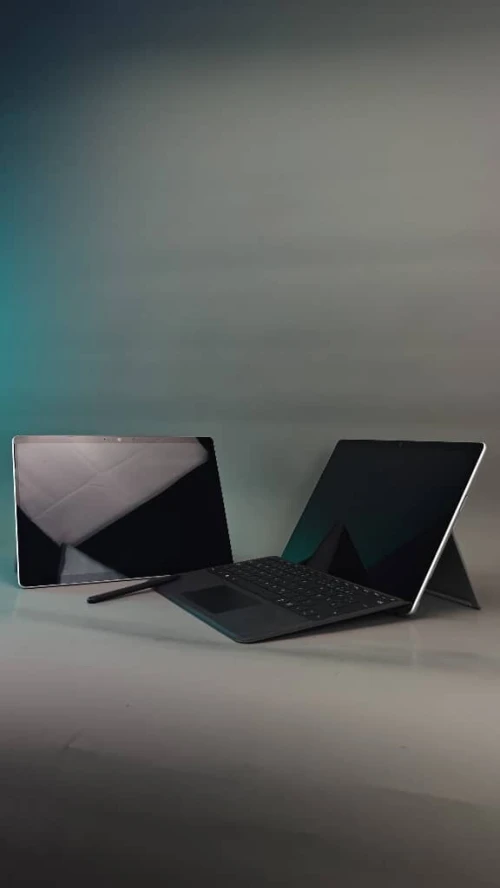 SURFACE PRO 11 SNAPDRAGON X PLUS RAM 16GB LPDDR5X STOCKAGE 512G 256G ÉCRAN 13 OLED 120 HZ