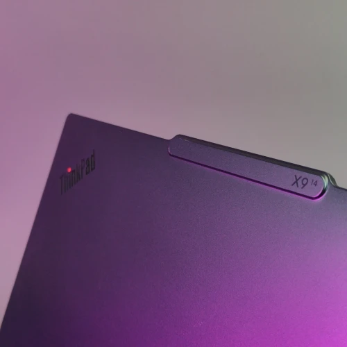 Lenovo Thinkpad x9-14 aura edition ultra 7 258v 32gb lpddrx5  1 tb SSD écran 14" OLED