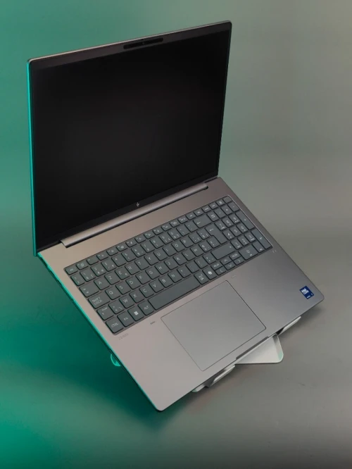HP ZBOOK 8 g1i 16 inch ultra 7 255h rtx 500 ADA + INTEL ARC 140T 32GB RAM DDR5 1TB SSD ÉCRAN 16 WUXGA