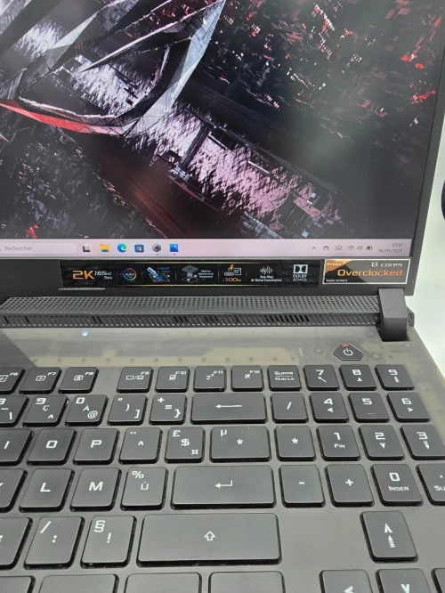 ASUS ROG SCAR 17 G733QS