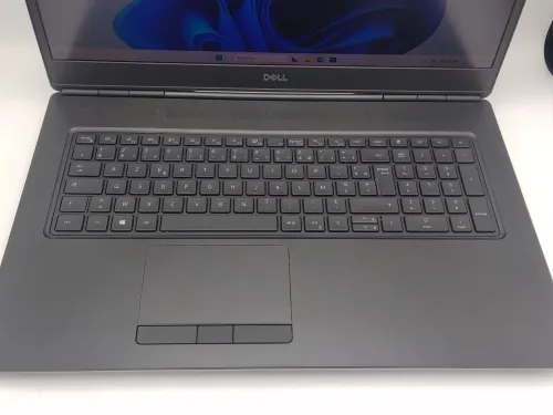 DELL Precision 7750 Xeon W-10855M 32 Go DDR4 2TB SSD NVME 17" 4K RTX A3000 6GB
