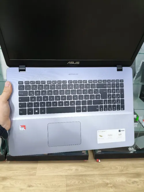 ASUS VIVOBOOK 17 AMD A129720P 12 CORE/8G DDR4/1T HDD/17.3 HDD+
