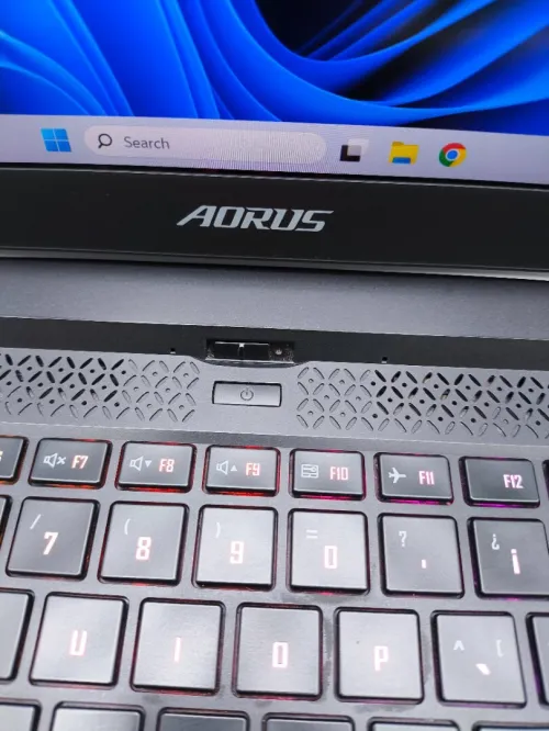 GIGABYTE AORUS 15G YC I7 10870H 32G 1T SSD NVME GEN 4 RTX3080 8G 15.6 240HZ