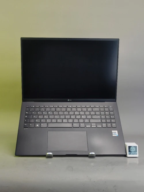 LG GRAM  16z90r i7-1360p 32gb RAM DDR5 ssd 512gb écran 16" WQXGA