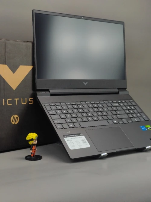 HP VICTUS 15  I5 13420H RTX 3050 8GB DDR8 512 GB SSD ÉCRAN 15,6"