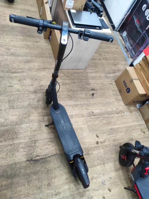 SEGWAY NINEBOT MAX G2 900W MOTOR DOUBLE SUSPENSION