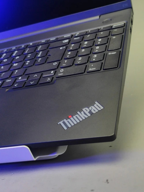 LENOVO THINKPAD E16 GEN 1 RYZEN 5 7530U 16GB RAM 512GB SSD ÉCRAN 16" WUXGA