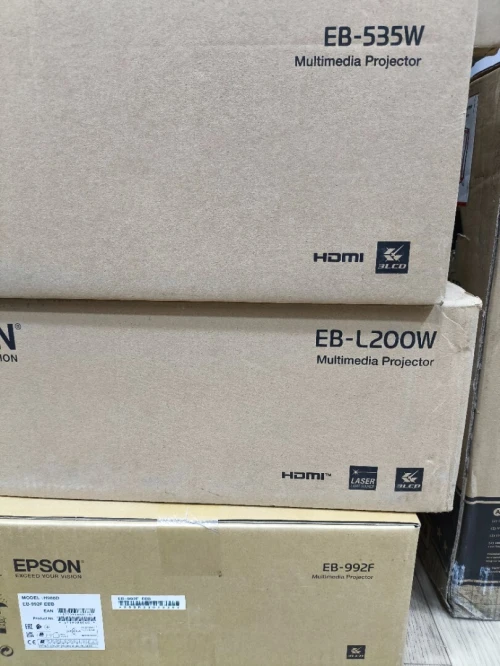 DATA SHOW PROJECTEUR EPSON EB L200W LASER SOUS EMBALLAGE 
