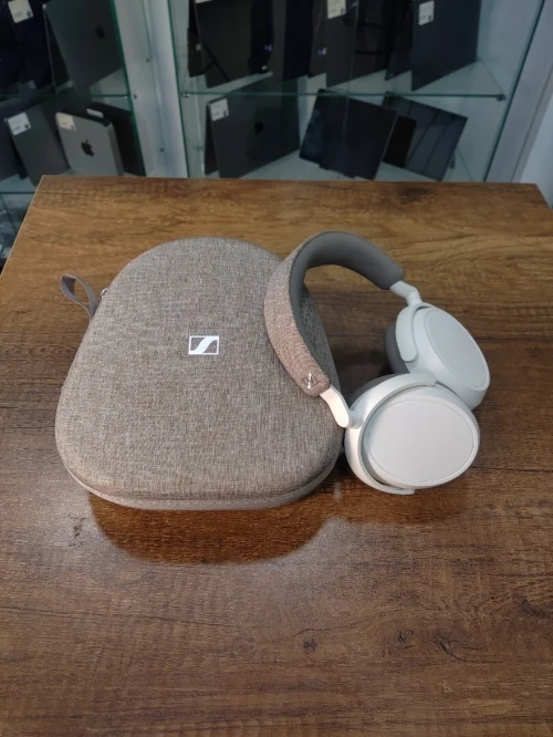 SENNHEISER MOMENTUM 4