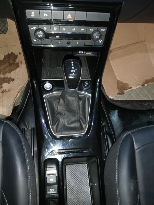 Volkswagen Tahru 2025 XR