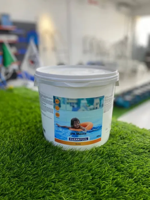 مستلزمات تنظيف المسابح Produits de nettoyage de piscine