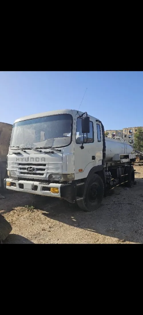 Hyundai Citerne d'eau 2005