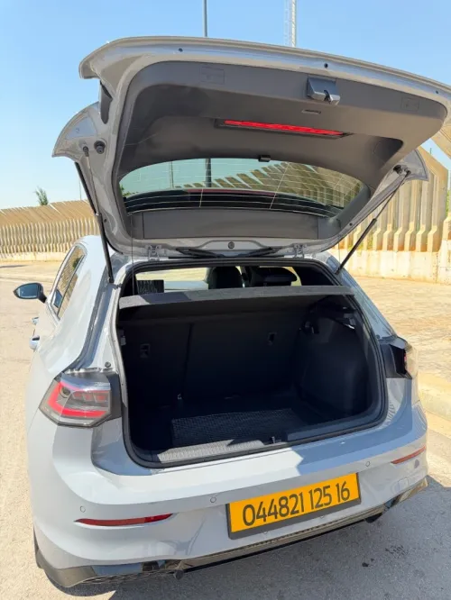 Volkswagen Golf 8 2025 R-Line