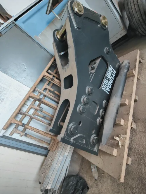 Hyundai 340 2024