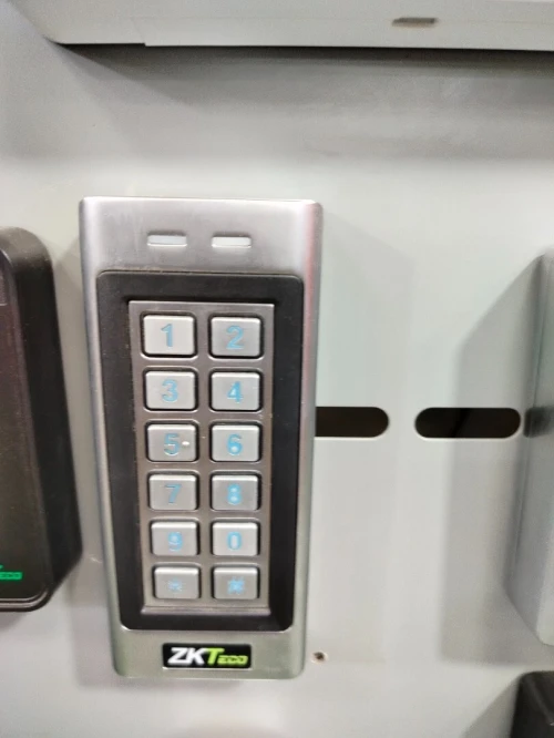 Installation caméra de surveillance et Interphone et visiophone sur Alger