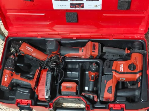 Kit hilti 5pieces 3 batterie