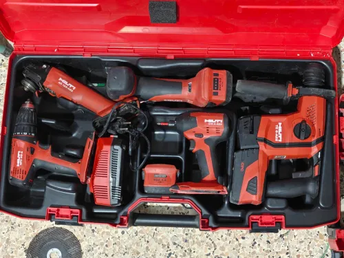 Kit hilti 5pieces 3 batterie