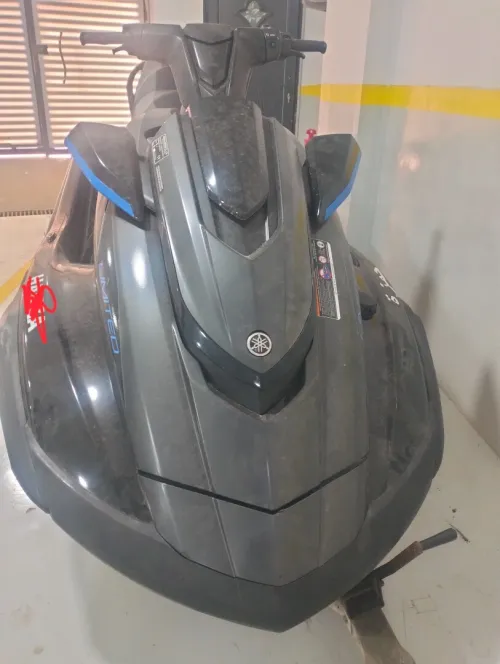 Jet ski