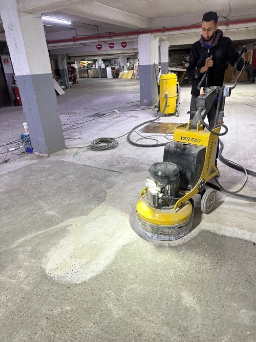 Ponçage et rabotage des sols en béton 