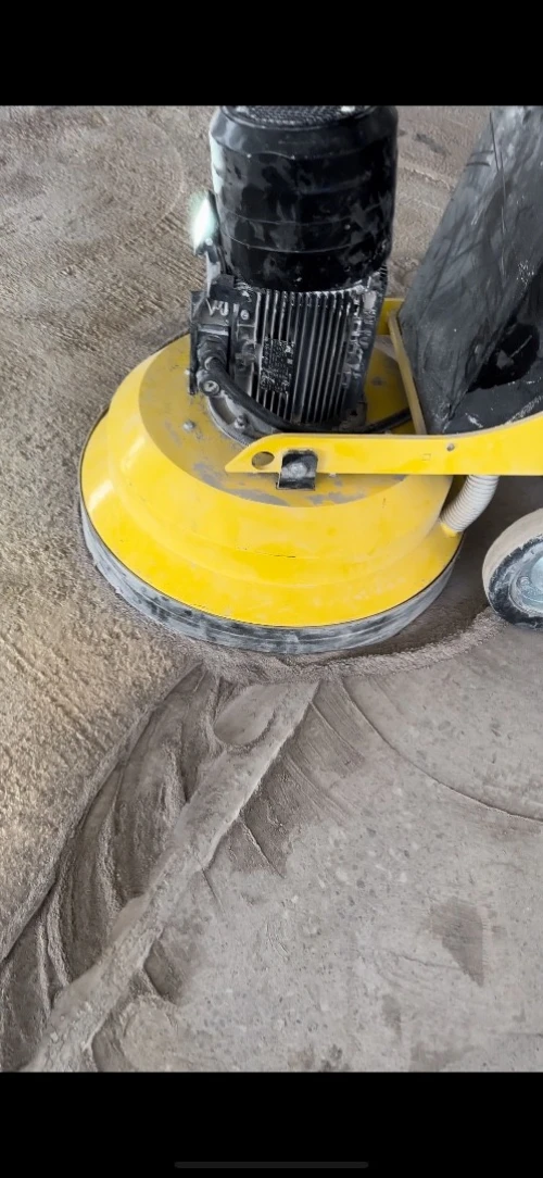 Poncage de beton 