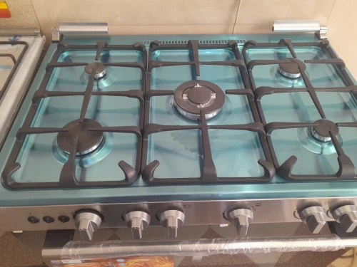 Cuisinière 5 feux Midea Fonte