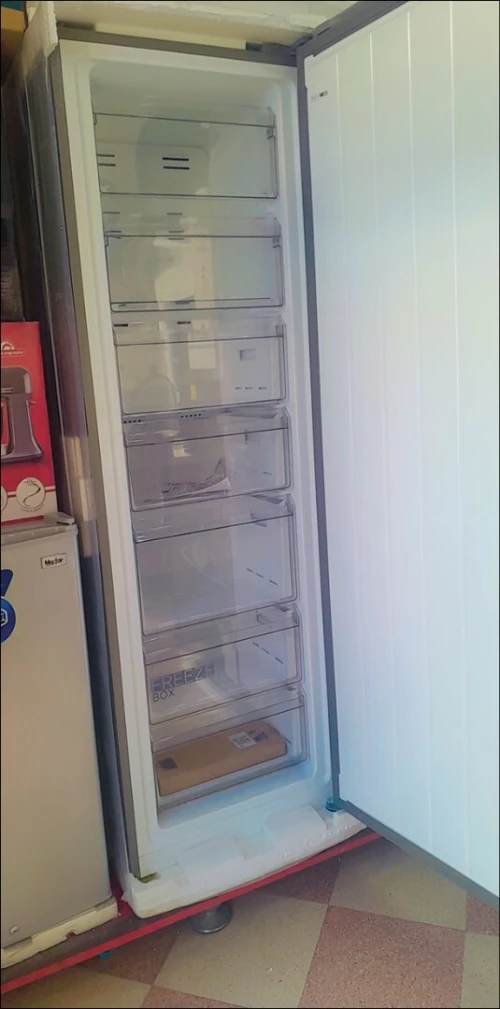 CONGÉLATEUR MIDEA VERTICAL 7 TIROIRES 238 Litres SILVER