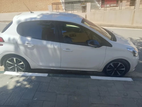 Renault 208 hdi 2019 Allure sans toie