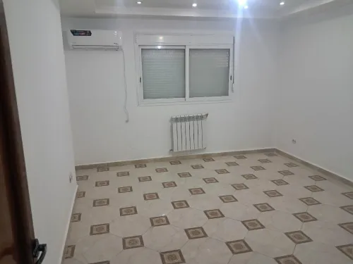 Location Appartement Niveau de villa F4 Alger Draria