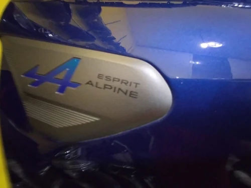 Aile clio alpine 