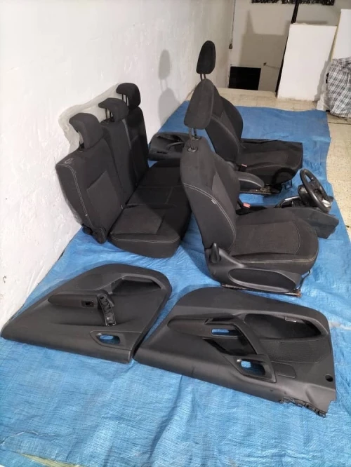 Intérieur 208 allure