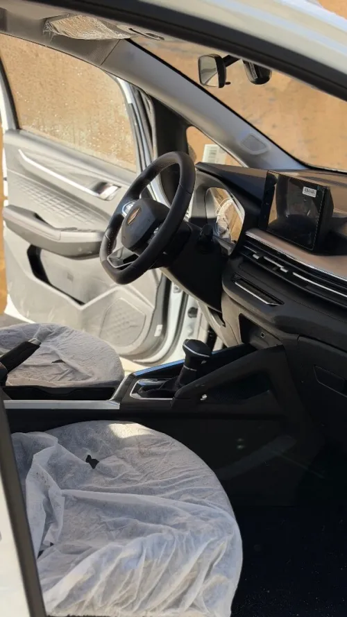 Livan X3 Pro  2025 La toute option boîte automatique toit ouvrant carte grise Safia