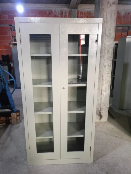 Armoire métallique de rangement