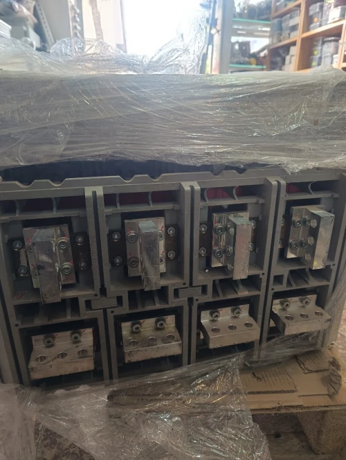 Disjoncter debrochable 2500A schneider