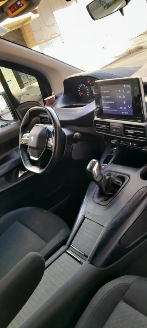 Peugeot Riftre 2022 