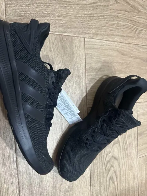 Basket adidas 45 pointure
