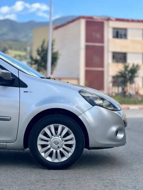 Renault Clio 3 2012 Night and Day