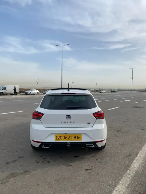 Seat Ibiza 2018 HIGH