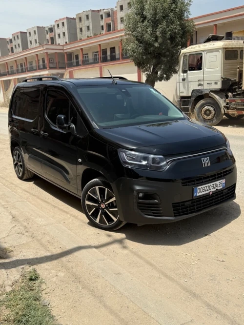 Fiat Doblo 2024 Italien