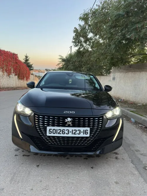 Peugeot 208 2023 Allure Pack
